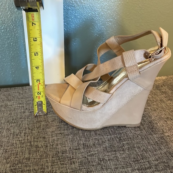 Wedges - Picture 7 of 7